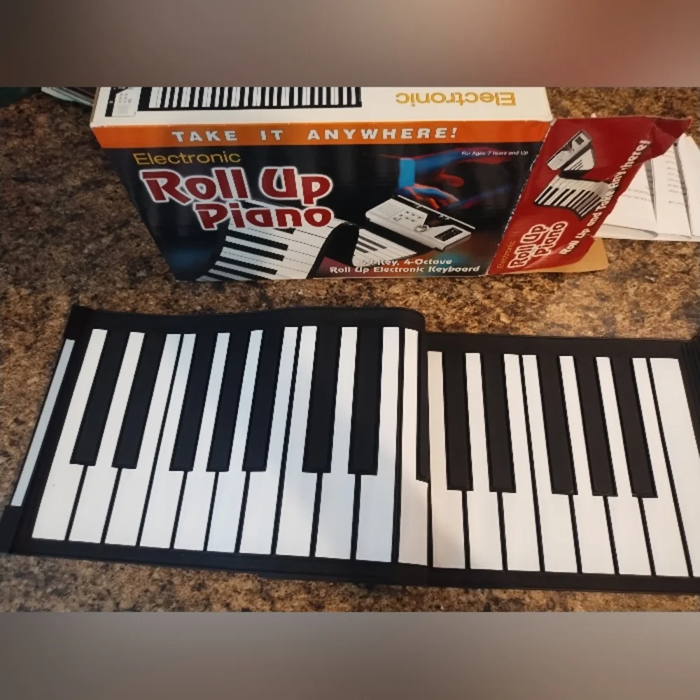 Electronic Roll Up Piano‎